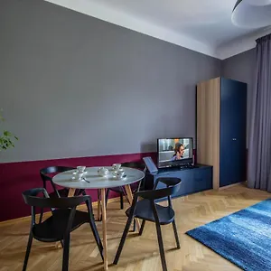 https://garden-aparthotel.praguehotelsweb.com